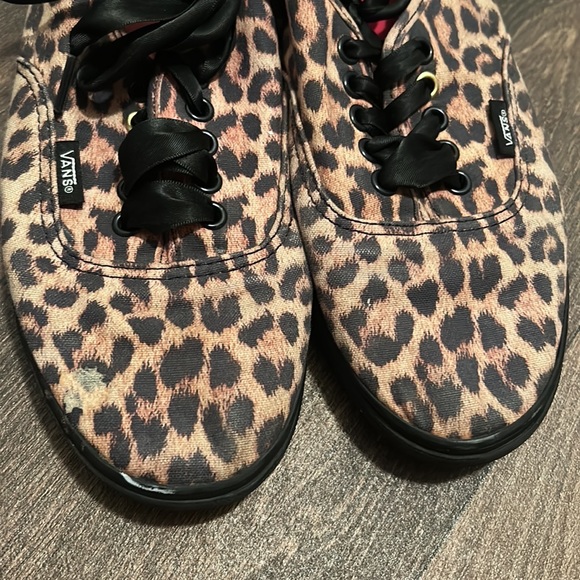 Vans Off The Wall Cheetah Leopard Print Sneakers - Picture 3 of 9